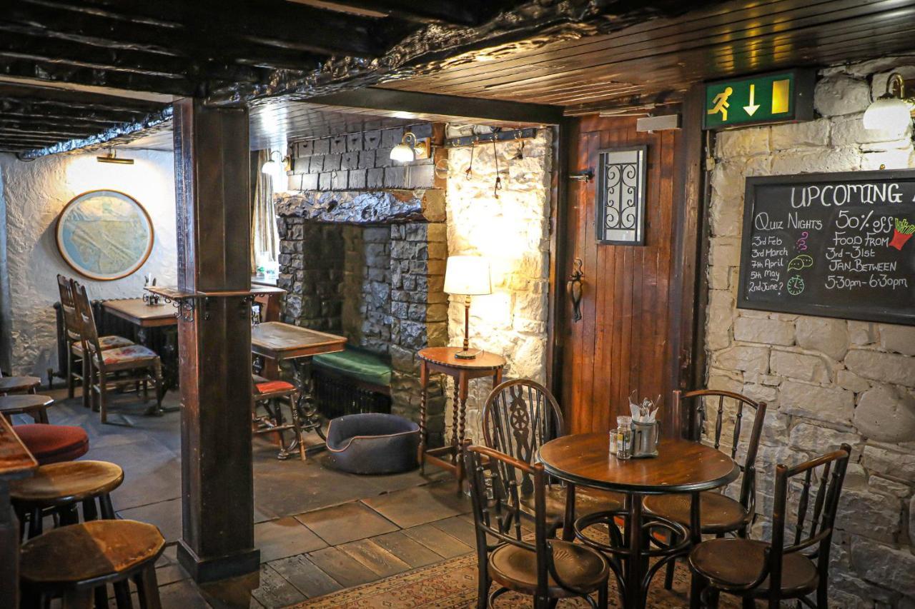 Queens Head Inn, Tirril Мини-отель 3*