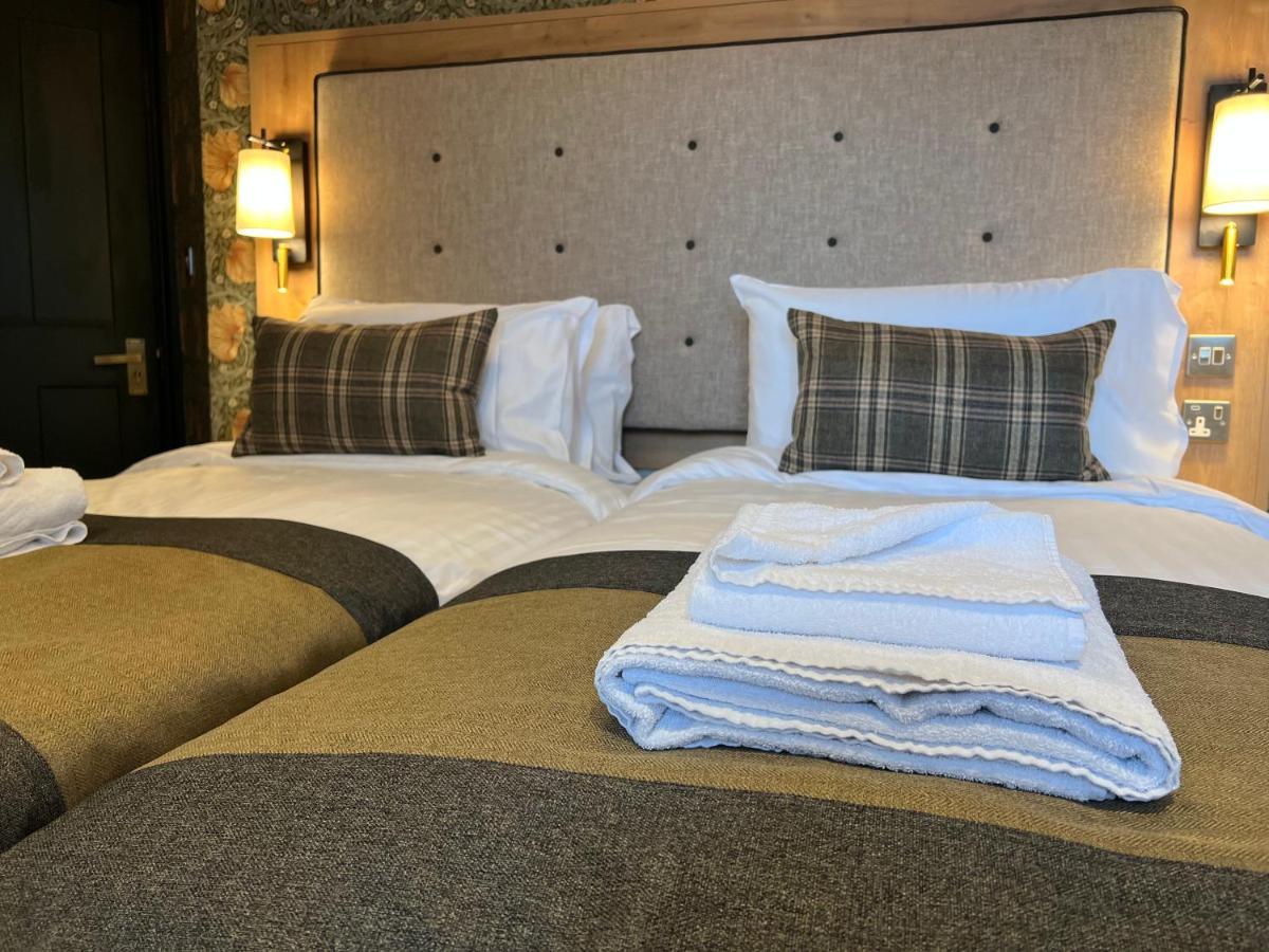Queens Head Inn, Tirril Мини-отель 3*